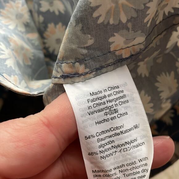 Madewell Ruffle-Neck Anorak Raincoat in French Floral - Picture 15 of 16